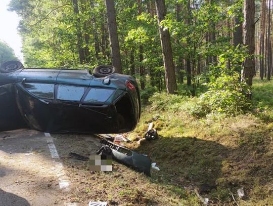 Auto wypadło z drogi
