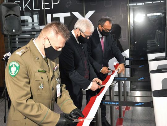 Automatyczne bramki na wrocławskim lotnisku