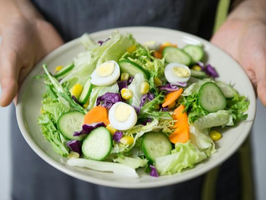 Dieta 1000 kalorii — komu jest dedykowana i jakie są jej zalety?