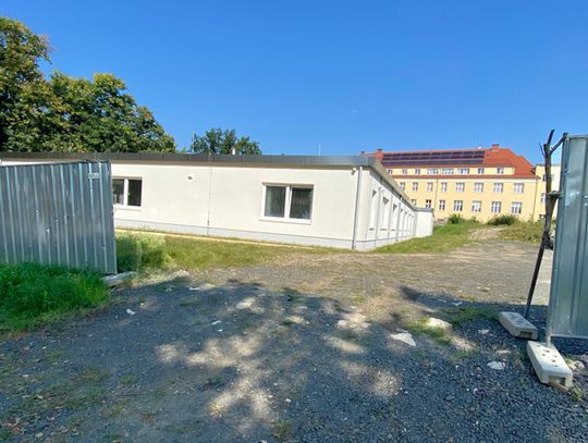 Do oddziału modułowego od ulicy Zwycięstwa
