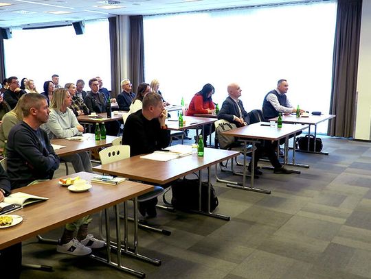 Doradcy szkolą gminnych energetyków