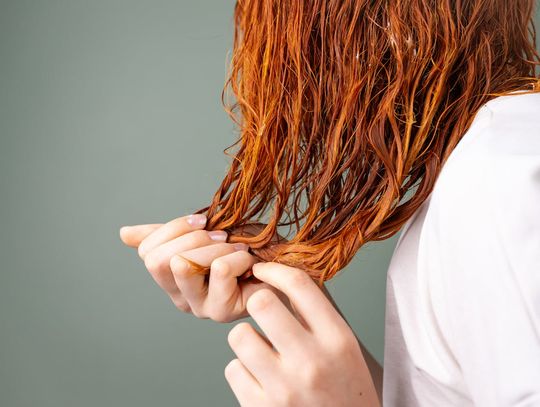 Jak dobrać szampon do przetłuszczającej się skóry głowy?