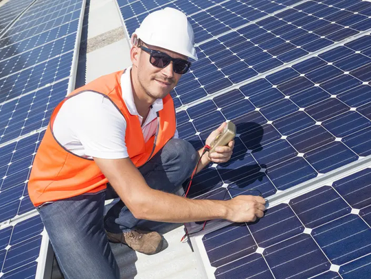 Jak wybrać system montażowy do paneli fotowoltaicznych: kompletny przewodnik porównawczy z praktycznymi wskazówkami