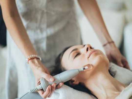Laserowe usuwanie piegów - nowoczesne rozwiązania w dermatologii estetycznej