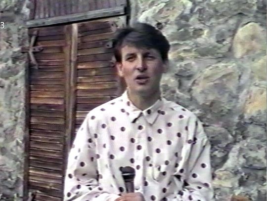 Mury bolesławieckie i pocztówka ze Lwówka