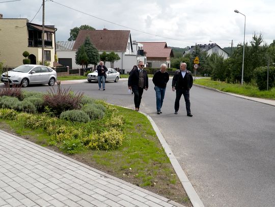 Nowy chodnik na Różanej