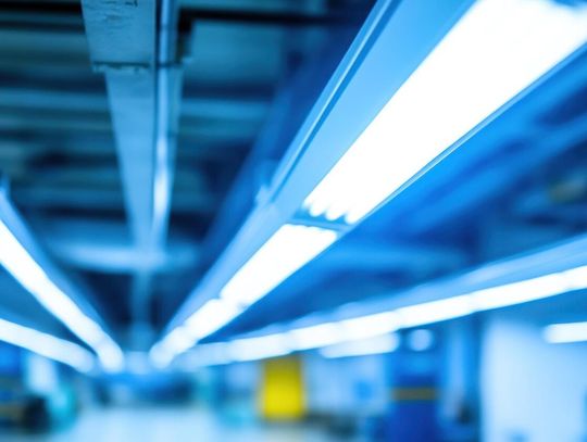 Oświetlenie chłodni przemysłowych ? jakie normy musi spełniać?