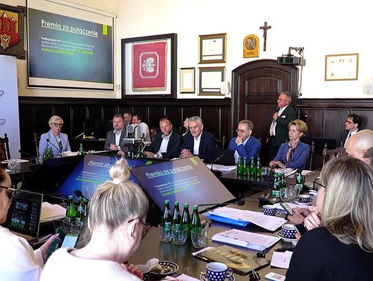 Połączenie miasta i gminy