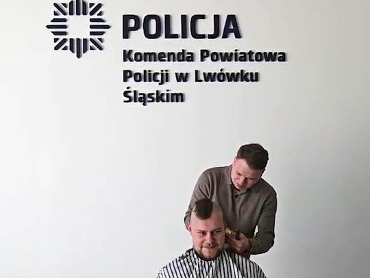 Policjanci z Lwówka i Łatwogang