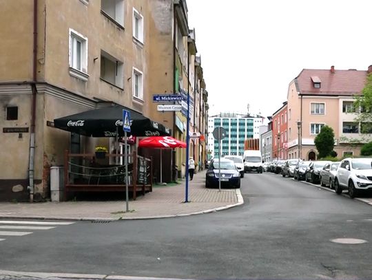 Sierpnia 80' i Mickiewicza w drugą stronę
