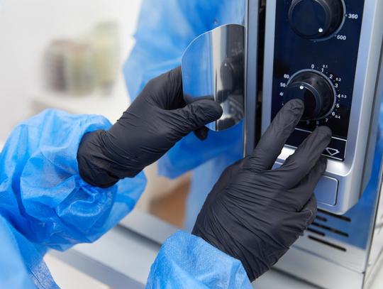 Sterylizatory laboratoryjne: Niezbędne wyposażenie każdego laboratorium - przegląd modeli
