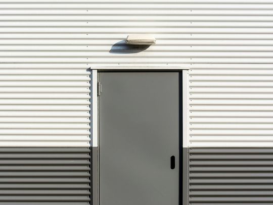 Zewnętrzne drzwi aluminiowe – dlaczego to dobry wybór?