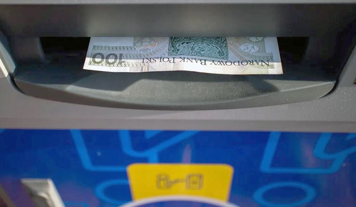 Bezpieczne korzystanie z bankomatu