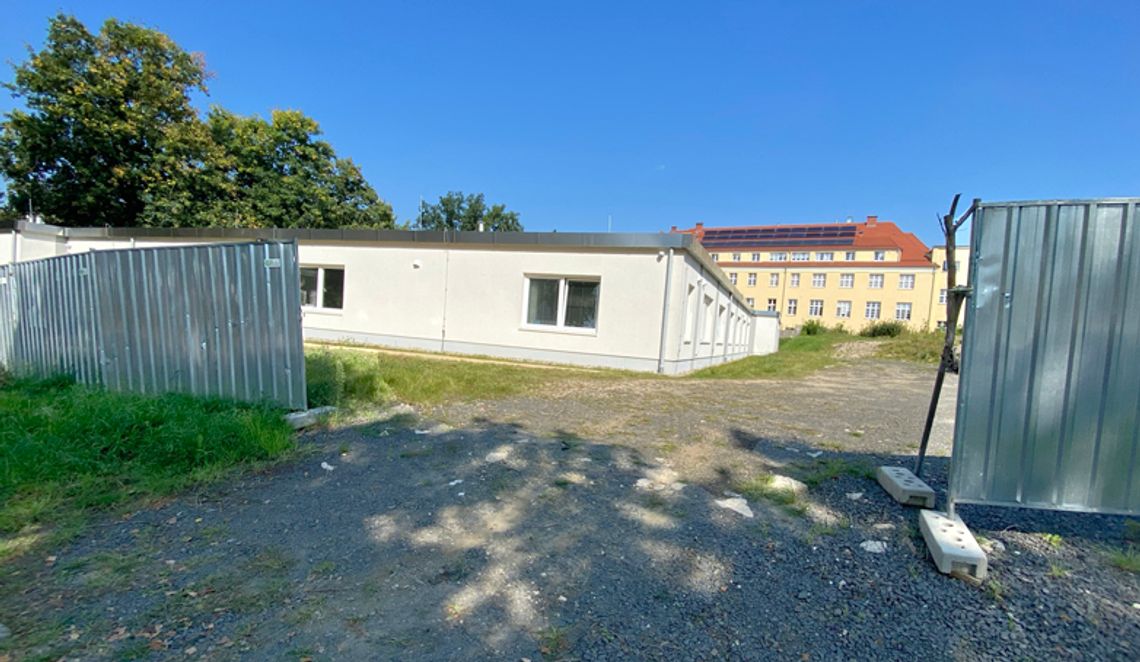 Do oddziału modułowego od ulicy Zwycięstwa