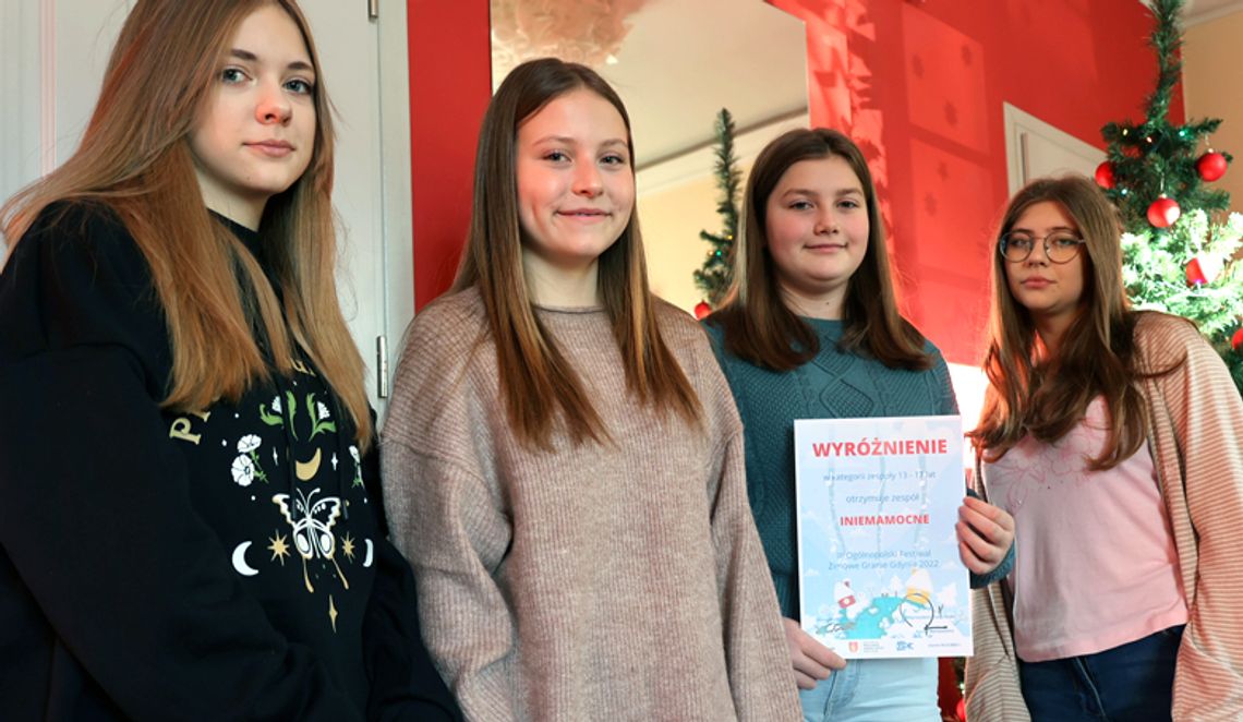 "Iniemamocne" wyróżnione