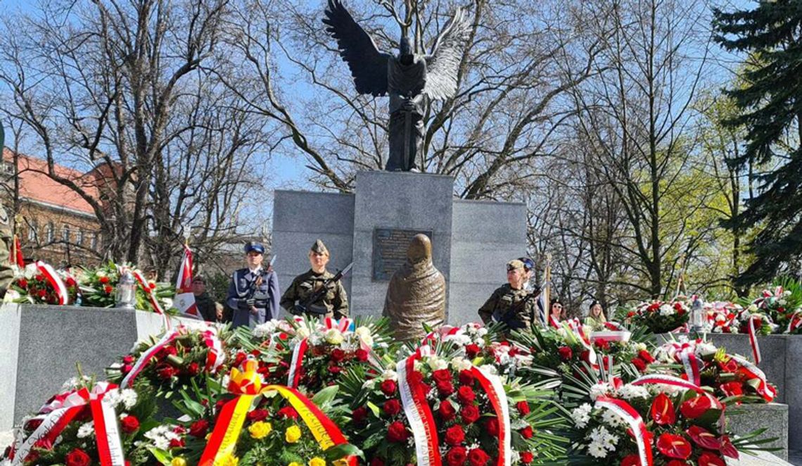 Pamięć o Katyniu