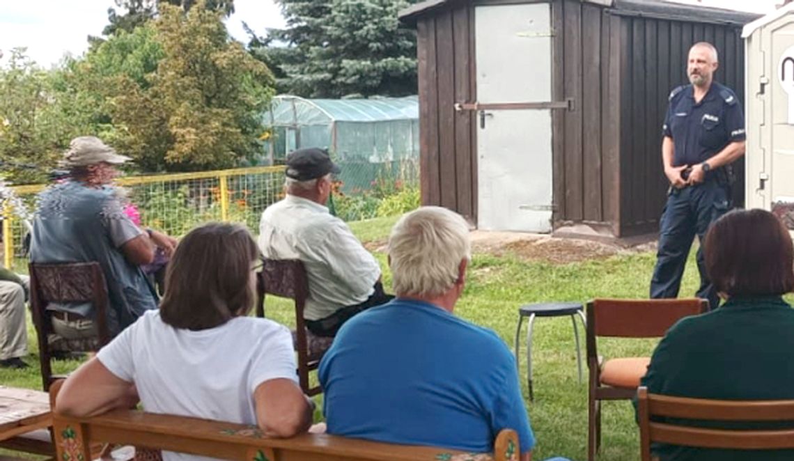 Policja z seniorami