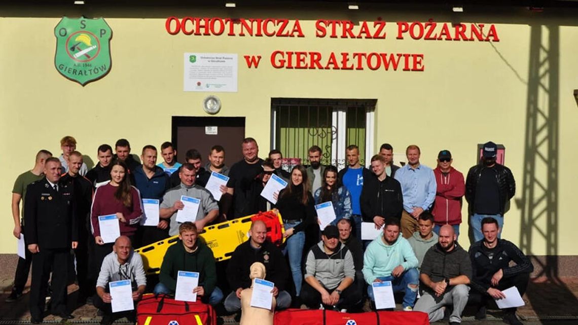 Wóz strażacki dla OSP Gierałtów